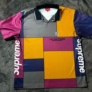 Supreme T-Shirt, Size M, Multi-color.